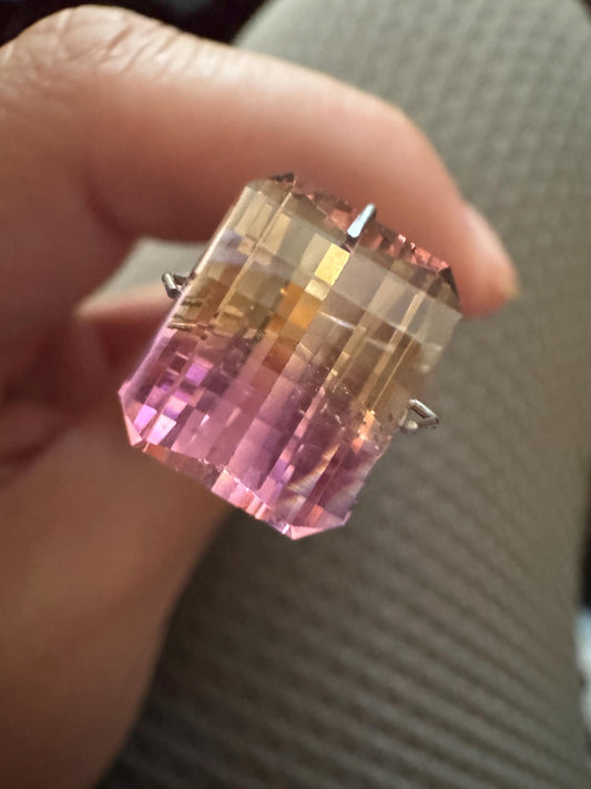 Bicolor Nanosital Pixel Cut, 6.6ct