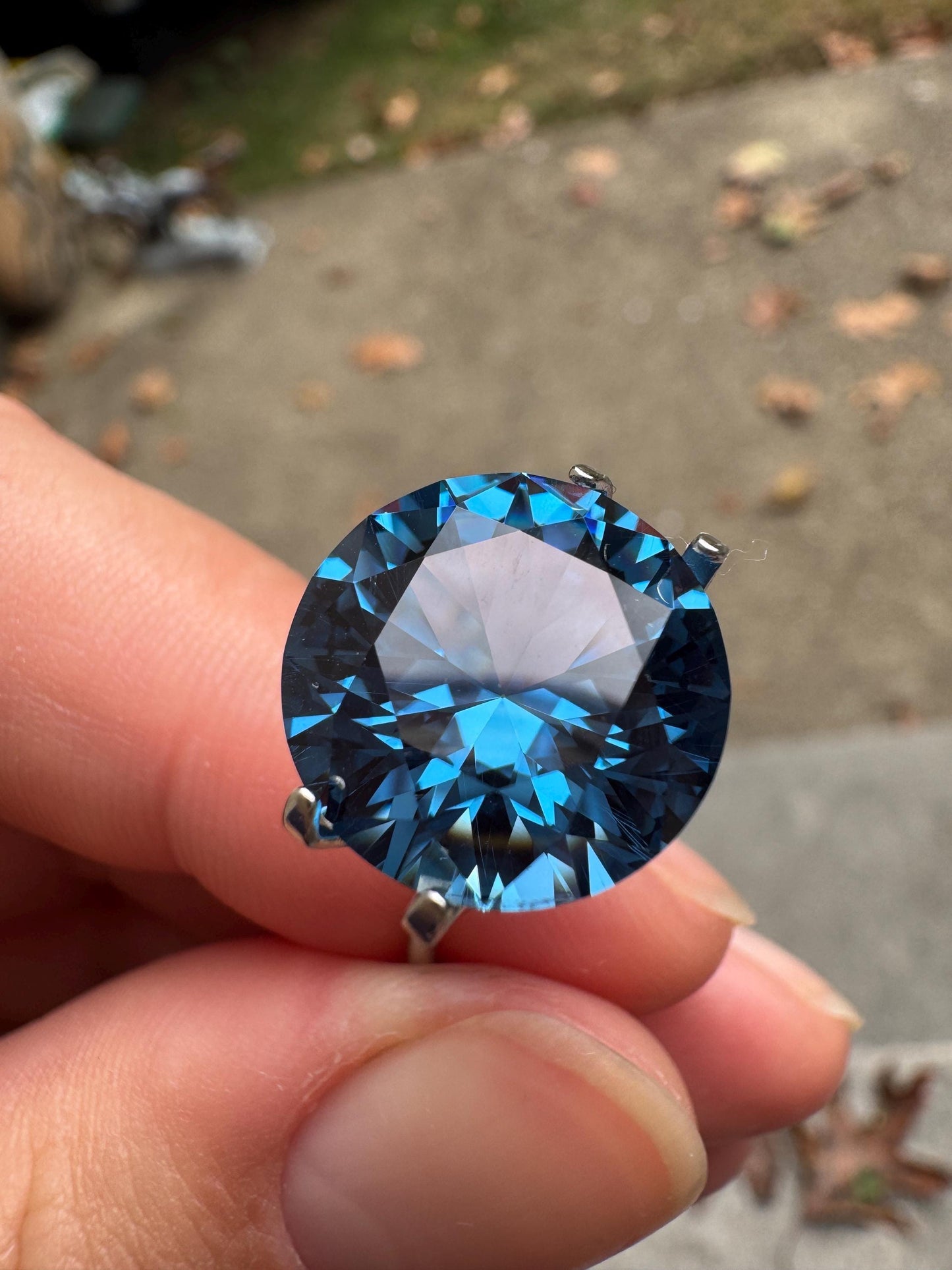 Vibrant Blue Lab Spinel Round, 12ct