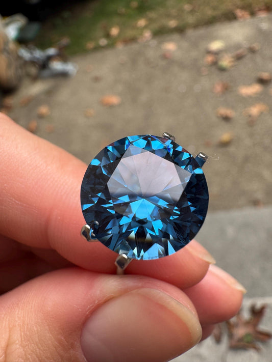 Vibrant Blue Lab Spinel Round, 12ct