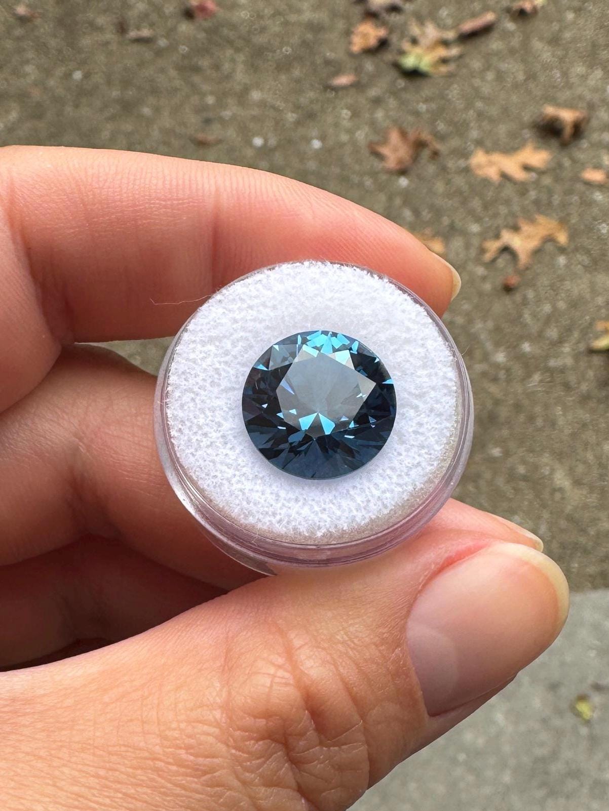 Vibrant Blue Lab Spinel Round, 12ct